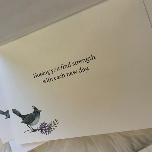 8 Assorted Cards with matching envelopes and seals - Picture 6 of 7